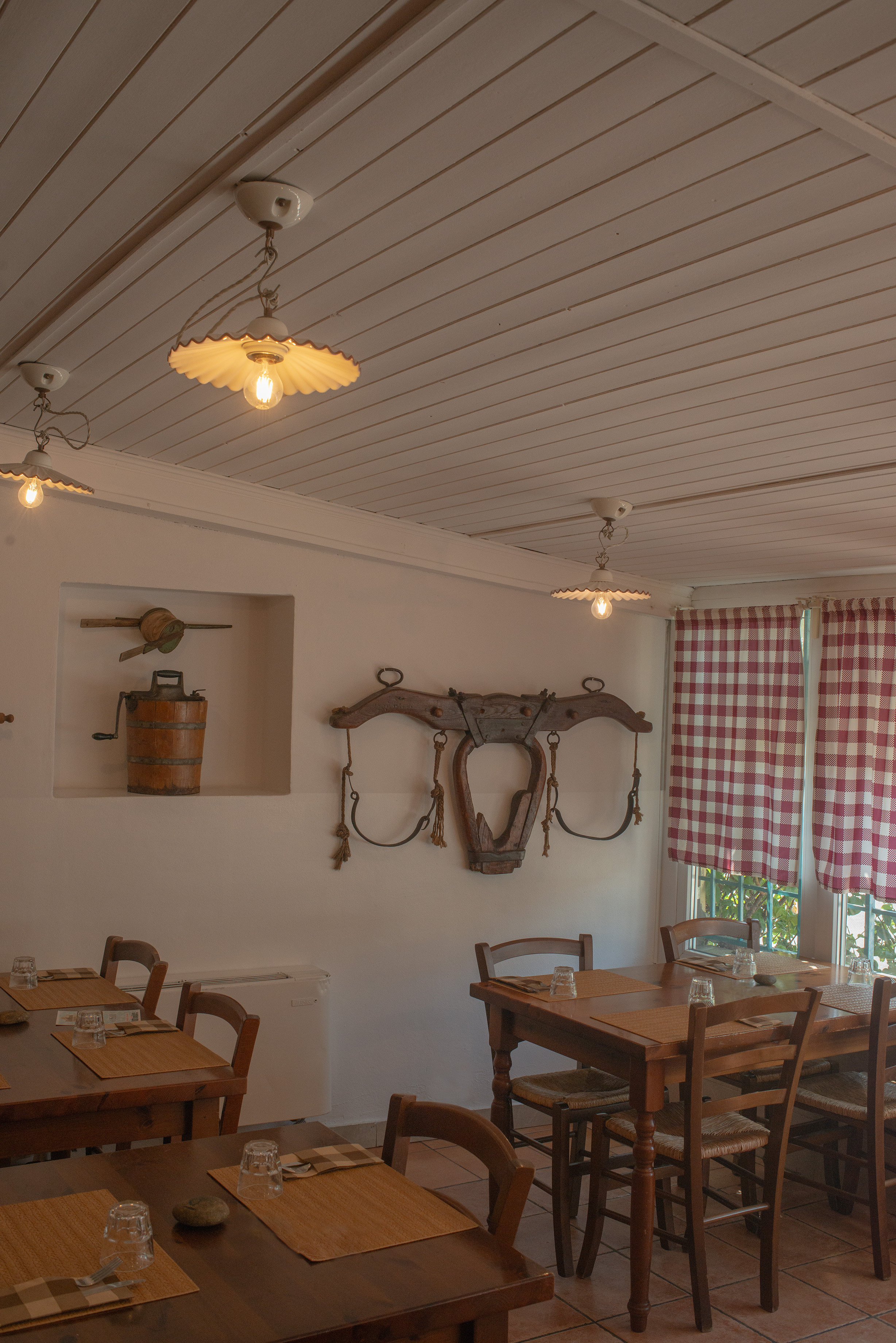 Sala interna della trattoria La Romagnola